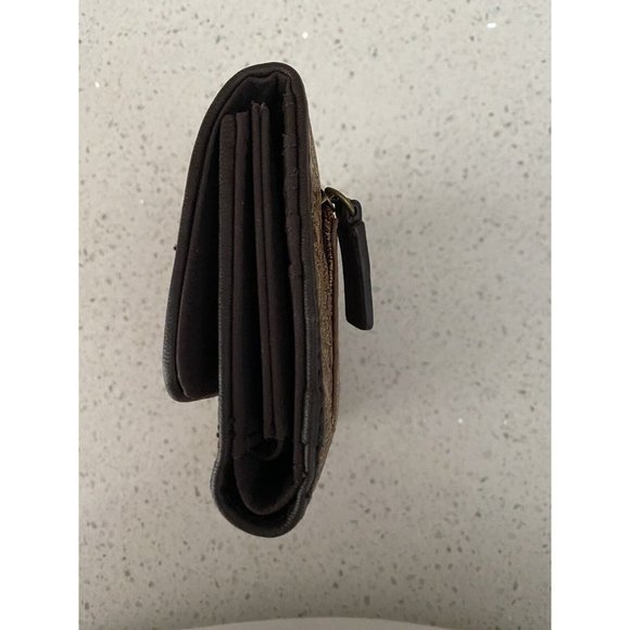 Relic Brown Faux/Vegan Leather Trifold Wallet 4.5 X 6” Excellent Condition! - Picture 4 of 9